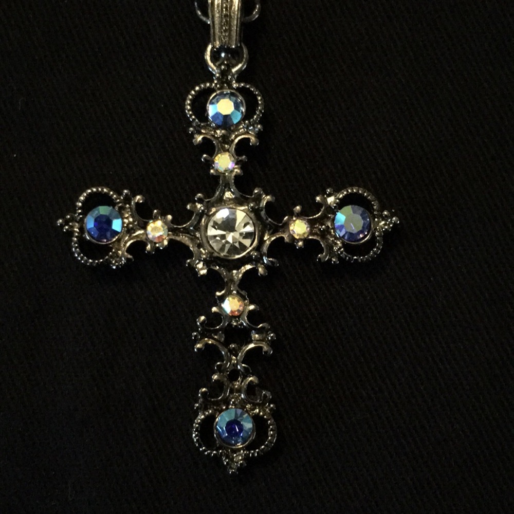 Brilliant blue and clear crystals cross necklace